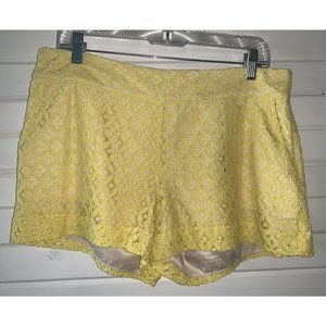 NWT Kensie Sz 10 Sunglow Yellow Lace Overlay Shorts Front Pockets Lined MSRP $59